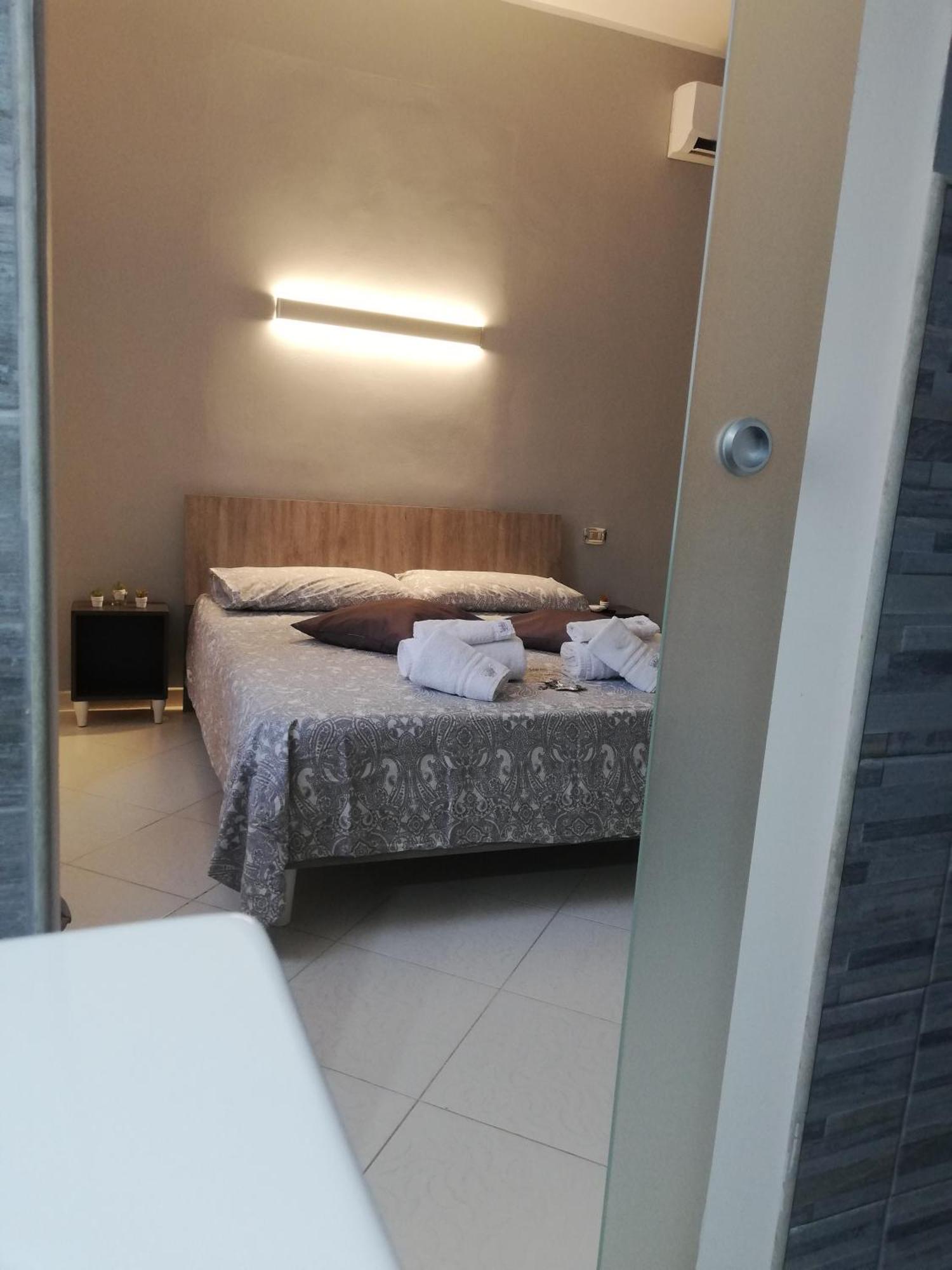 B&B Regina Del Porto Πόρτο Εμπέντοκλε Δωμάτιο φωτογραφία